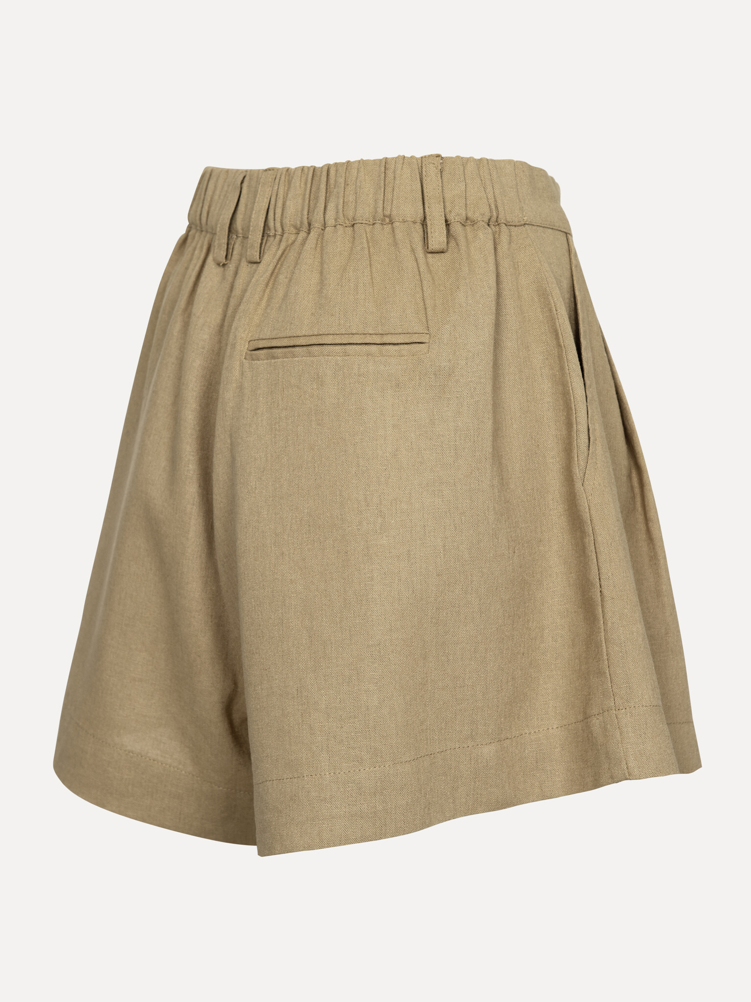 Les Soeurs Linnen short Marley 4. Breezy chic. Deze elegante short met hoge taille is gemaakt uit een luchtige linnenmix,...