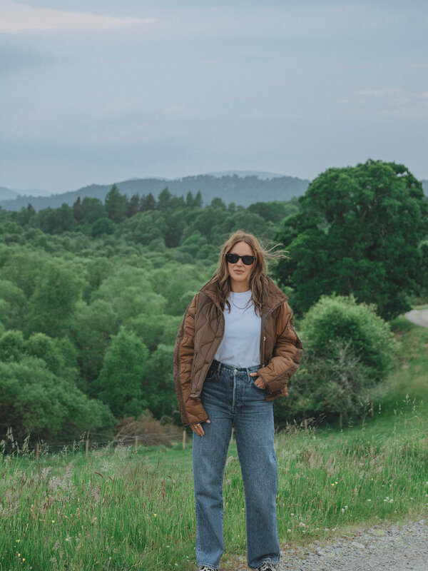 Les Soeurs Rechte jeans Mats 1. Forever favourite. Deze donkerblauwe jeans met rechte pijpen is een tijdloze essential di...