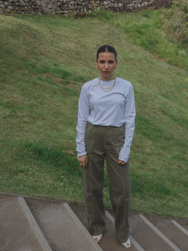Les Soeurs T-shirt à manches longues Mass 7. Stretch doux, coupe ajustée. Ce longsleeve blanc en mélange de coton doux ép...
