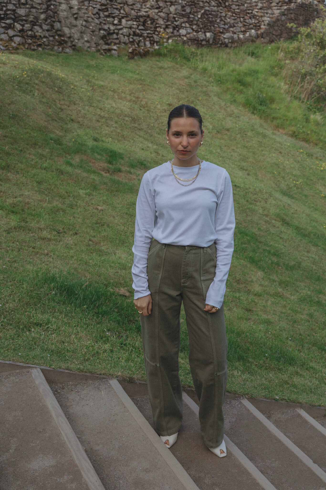 Les Soeurs T-shirt à manches longues Mass 7. Stretch doux, coupe ajustée. Ce longsleeve blanc en mélange de coton doux ép...
