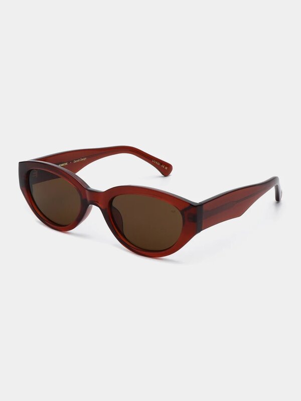 A.Kjaerbede Lunettes de soleil Winnie 6. Winnie est un classique moderne. Inspirée par les tendances de la mode scandinav...