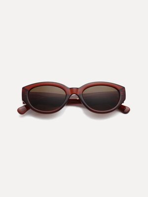 Lunettes de soleil Winnie. Winnie est un classique moderne. Inspirée par les tendances de la mode scandinave contemporain...