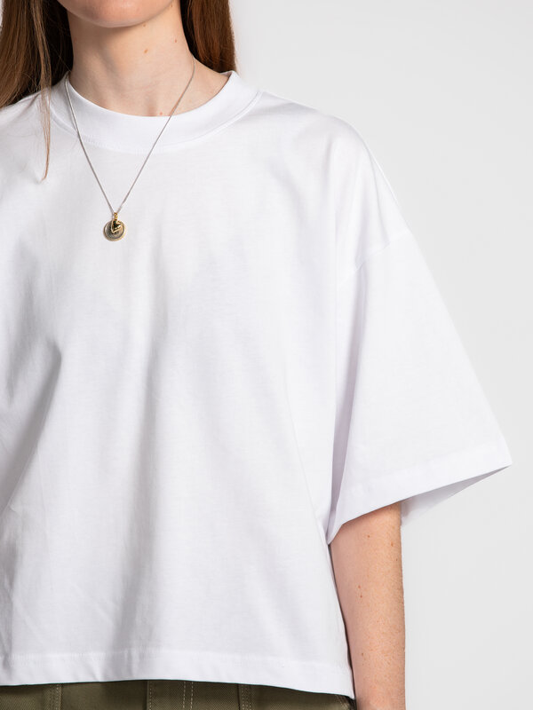 Les Soeurs Boxy T-Shirt Tiara 6. Geef je basics dit seizoen een update met deze T-shirt in een comfortabele boxy fit. Gem...