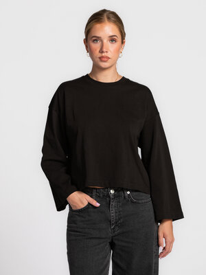 T-shirt à manches longues Aline. Découvrez la polyvalence de ce T-shirt à coupe ample avec manches longues - l'essentiel ...