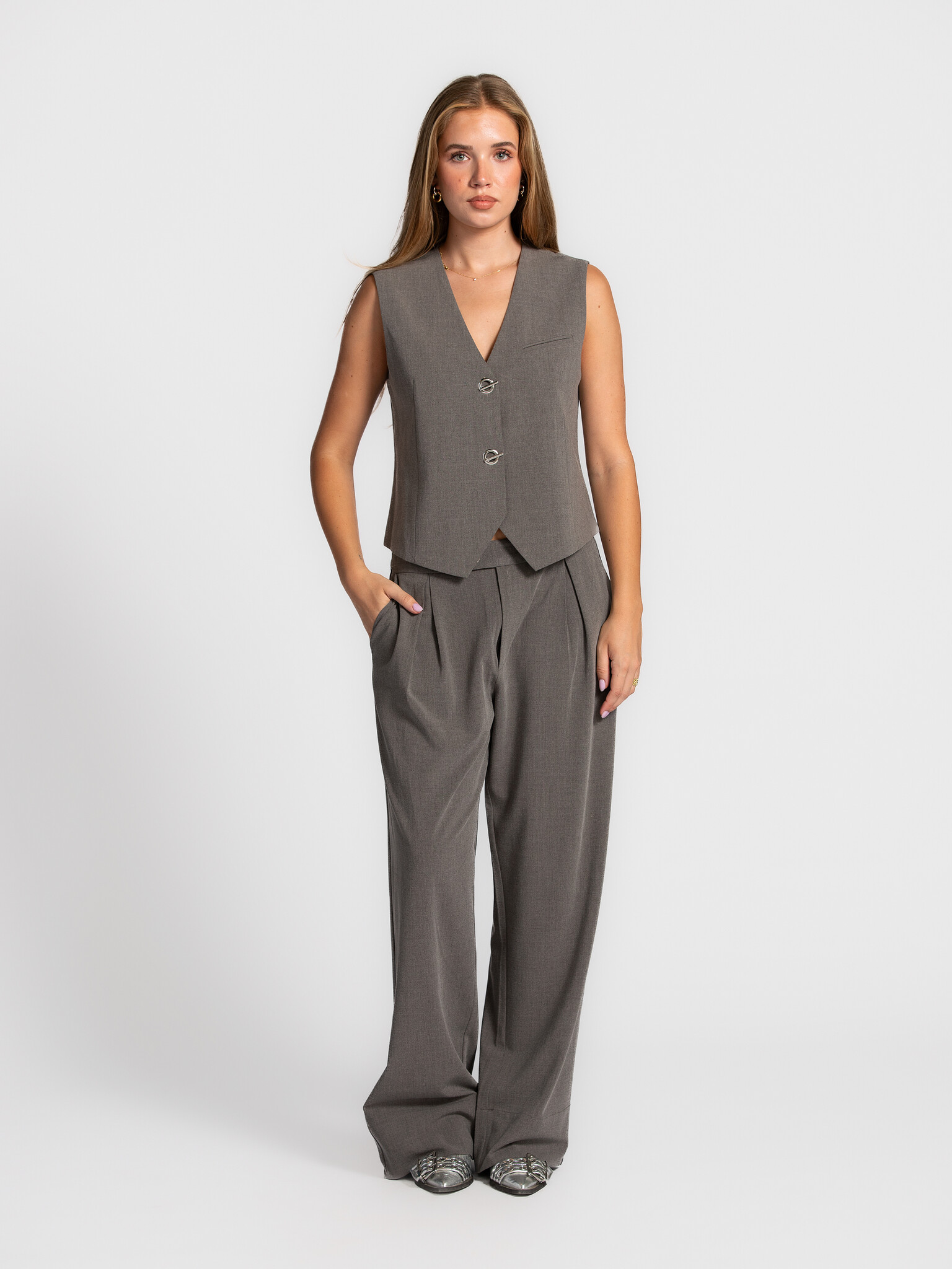 MBYM Sleeveless vest Aleai medium melange | Les Soeurs