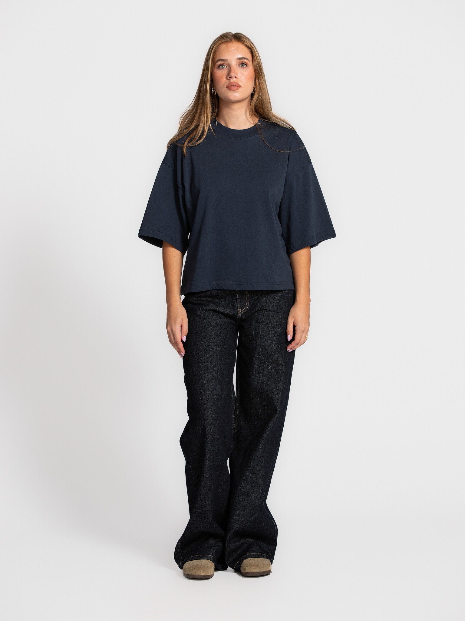Les Soeurs Boxy T-Shirt Tiara 3. Geef je basics dit seizoen een update met deze T-shirt in een comfortabele boxy fit. Gem...