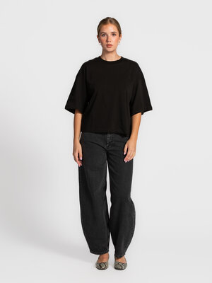 Boxy T-Shirt Tiara. Update your basics this season with this T-shirt in a comfortable boxy fit. Made from soft and breath...