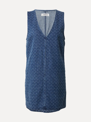 Denim jurk Xristina. Denim dress with a hint of chic. Deze mouwloze denim jurk met subtiel tweedpatroon is pure fun fashi...
