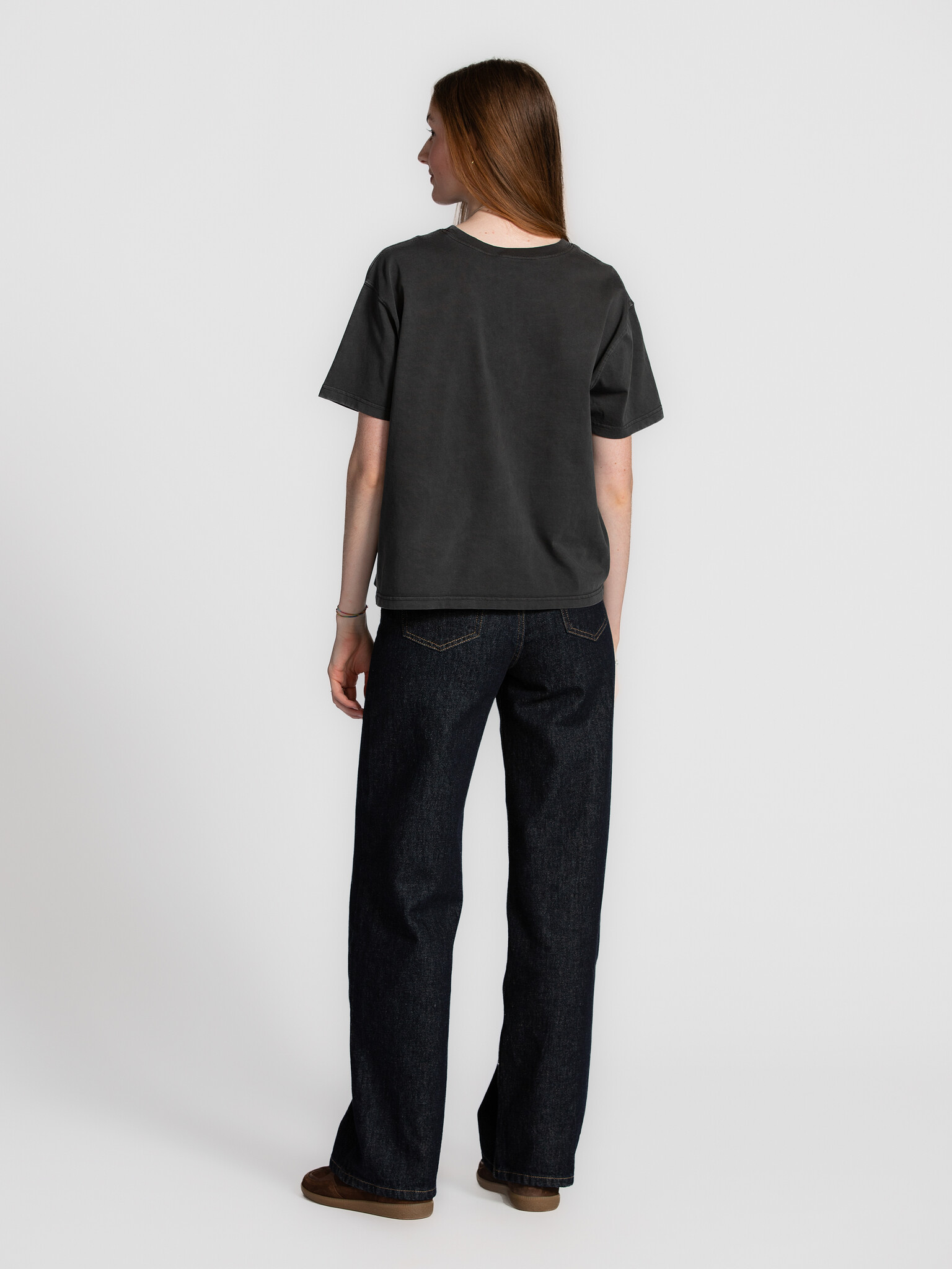 American Vintage T-shirt Fizvalley 6. A cool everyday essential. This flowing vintage black T-shirt is made from 100% cot...