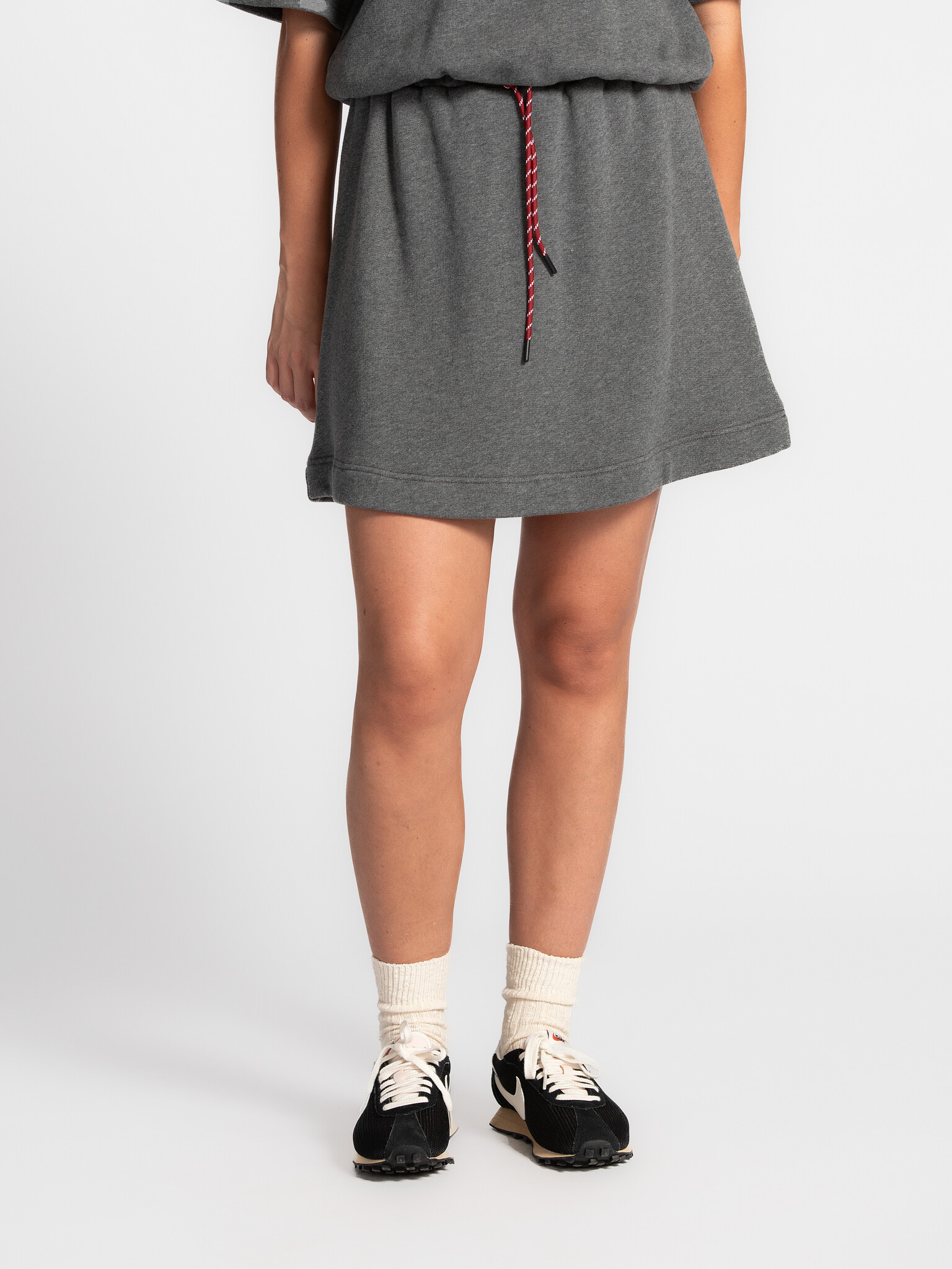 Les Soeurs Mini skirt sweat fabric Marcus 1. Sporty & stylish. This soft sweat mini skirt features a relaxed fit and elas...