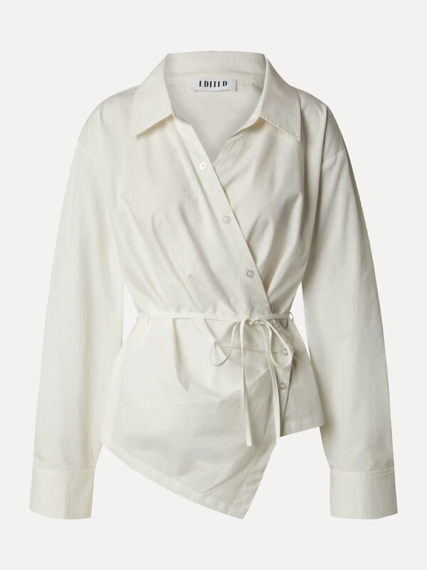 Edited Wikkelblouse Lillith 2. Elegant en tijdloos. Deze blouse combineert een klassiek button-down design met een modern...