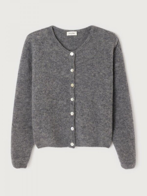 American Vintage Gebreide cardigan Vitow 2. Iconic layers. Deze fluffy Vitow cardigan is een iconische must-have voor je ...