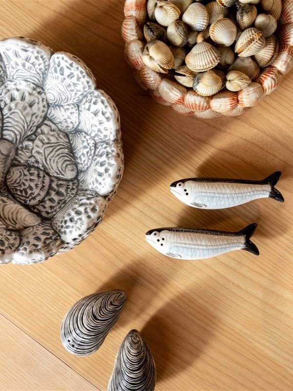 &klevering Peper & zoutvat Sardine 2. Breng de onderwaterwereld naar je tafel met deze peper- en zoutset in de vorm van s...