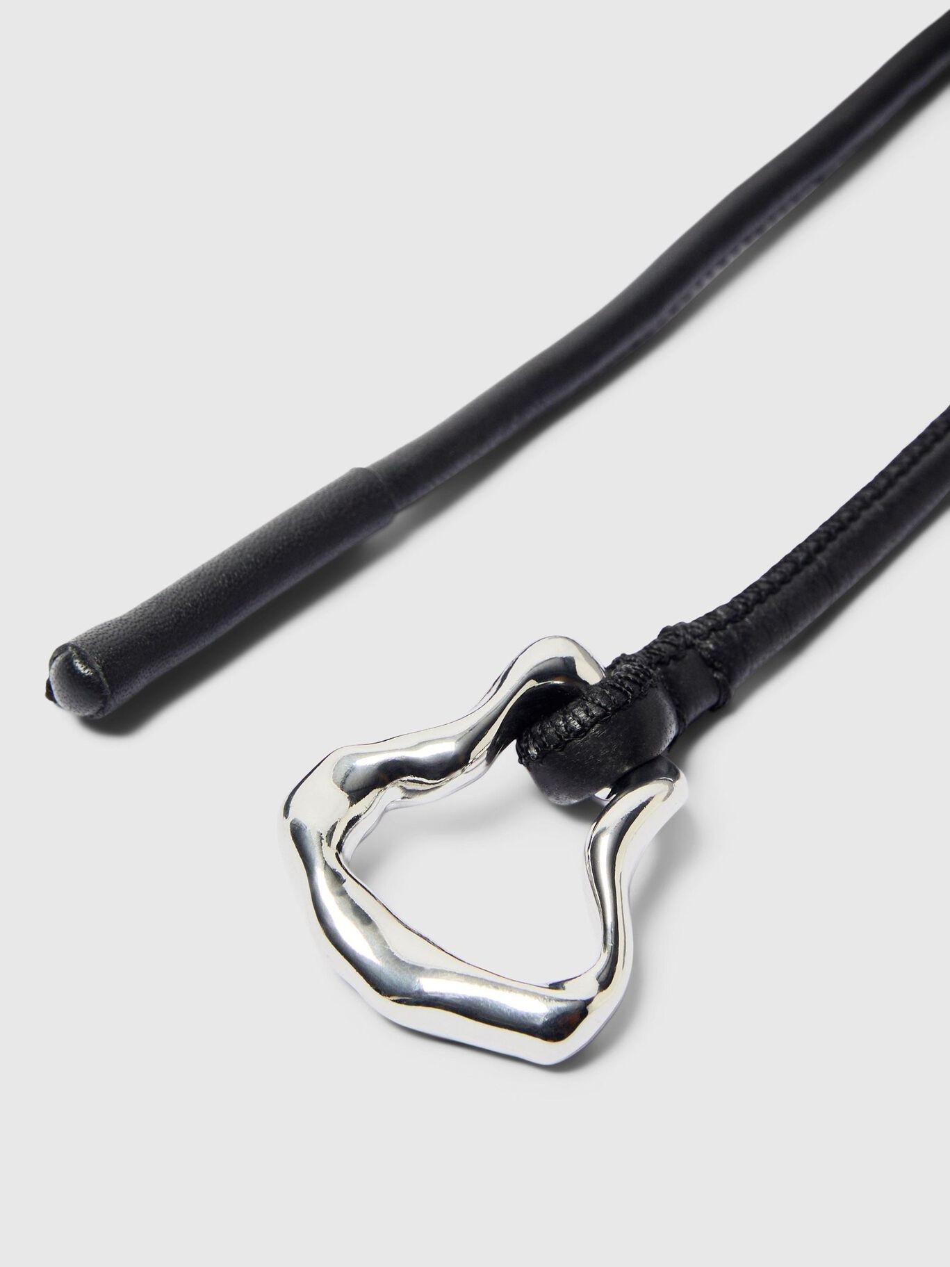 Selected Ceinture en cuir Alma 5. Sublimez votre taille avec cette ceinture noire style corde en cuir d’agneau souple. Sa...