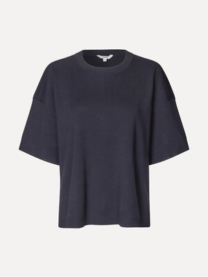 Pull tricoté Sitta. Ce pull en maille bleu foncé à manches courtes est un classique intemporel. Élégant ton sur ton, il s...