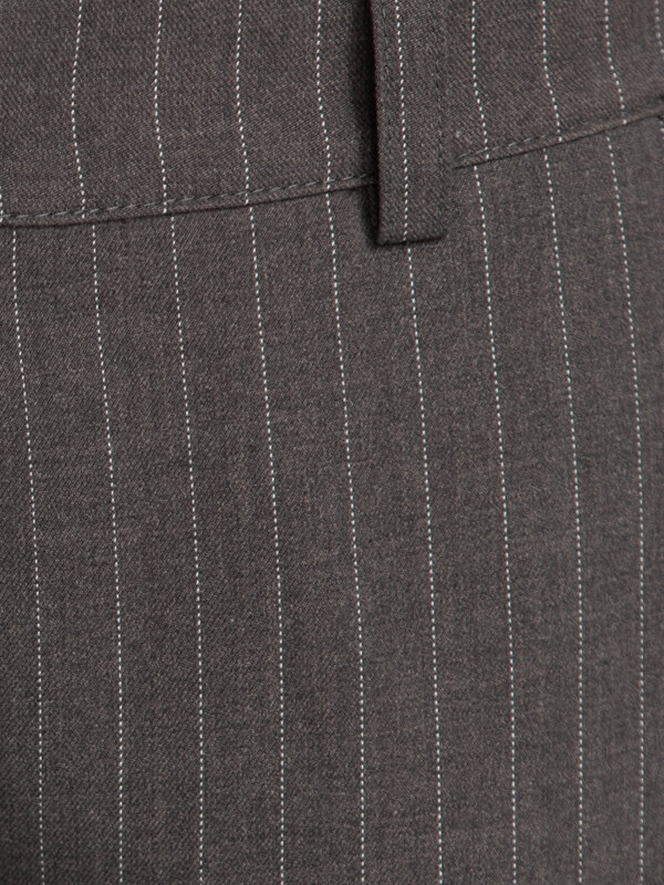 Les Soeurs Pinstripe trousers Matheo 7. These grey pinstripe trousers strike the perfect balance between comfort and styl...