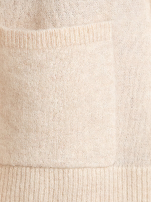 Selected Cardigan met rits Sia Ras 6. Zip me up! Dit vest combineert luxe en comfort met een rijke wolmix en zachte pasvo...