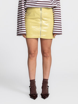 Skirt Qeena. Let it shine! This yellow mini skirt is the ultimate eye-catcher. Pair with a basic t-shirt and slippers for...