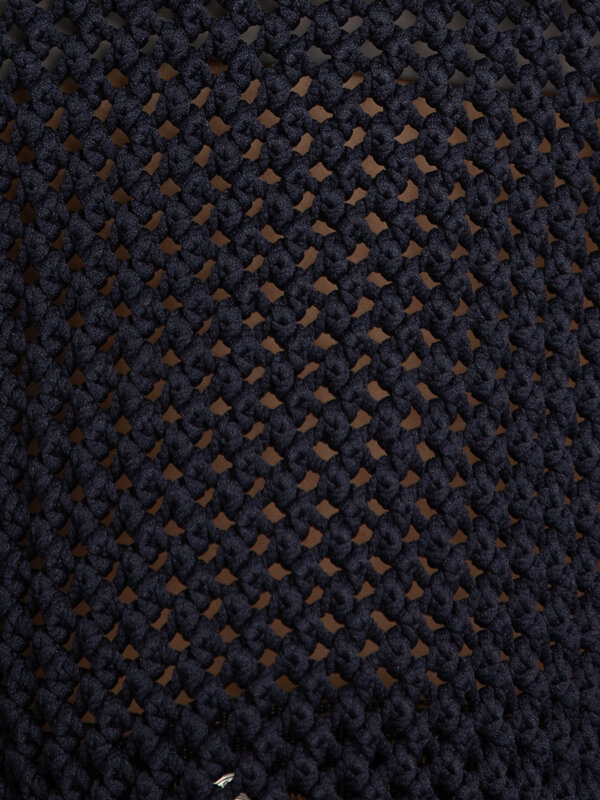 Les Soeurs Gebreide top Mori 6. Navy never looked this good. Deze mouwloze top in grofgebreide tube yarn heeft een losse ...