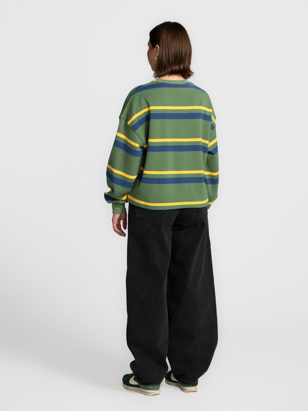 Les Soeurs Longsleeve T-Shirt Maxime 5. Easy does it. This green piqué long sleeve strikes the perfect balance between T-...