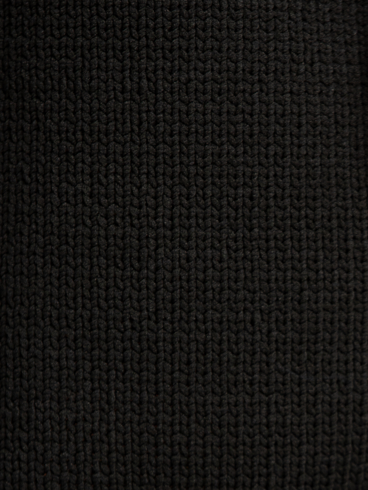 Les Soeurs Robe en maille Monti 6. La petite robe noire d’automne. Cette robe courte en fil tubulaire épais allie sobriét...