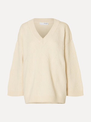 V-hals trui Ea. Winter whites. Omhul jezelf in deze zachte, ultra comfortabele wintertrui. De lichte tint combineert prac...