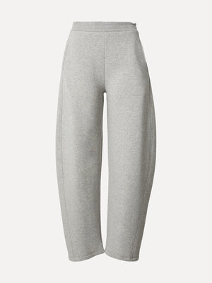 Jogging Dylan. Fashion meets comfort. Deze grijze joggingbroek brengt mode en draagcomfort in balans. De lichte barrelfit...