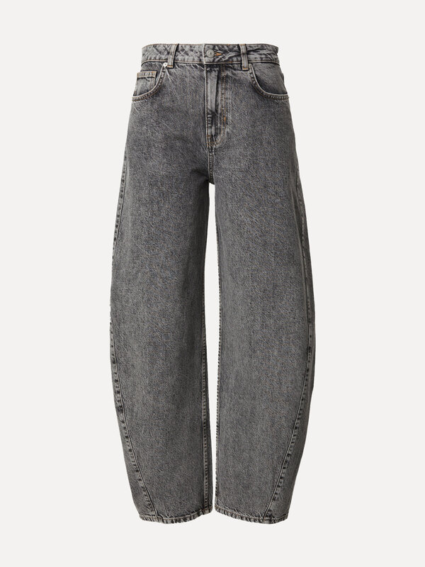 Edited Balloon jeans Camilla 2. Denim days. Met deze grijze balloonfit denim zit je altijd goed. De 100% katoenen stof vo...