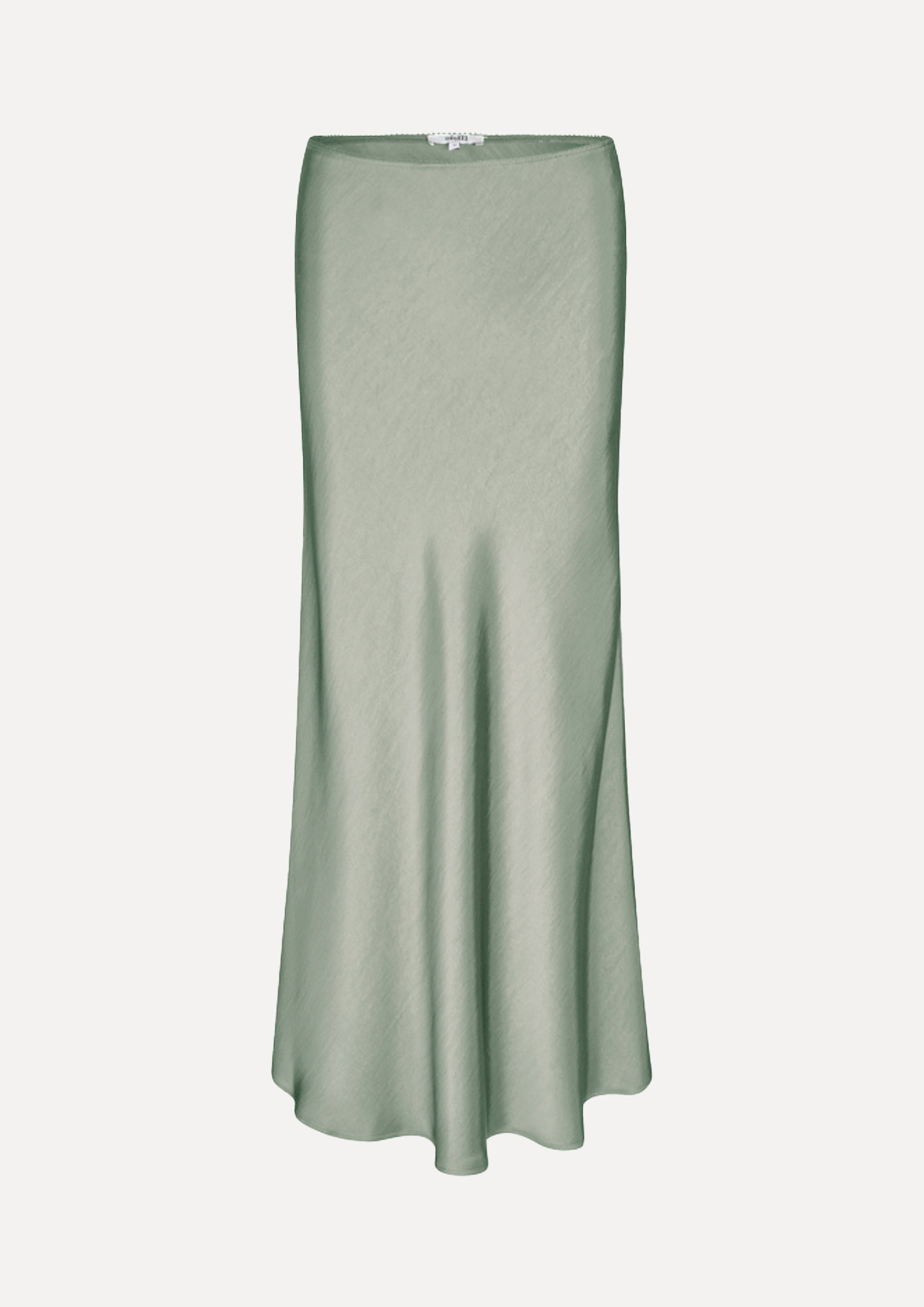 MBYM Satijnen Maxirok Maila 2. Met haar zachte pastelgroene kleur geeft deze rok elke look een elegante, glamoureuze uits...