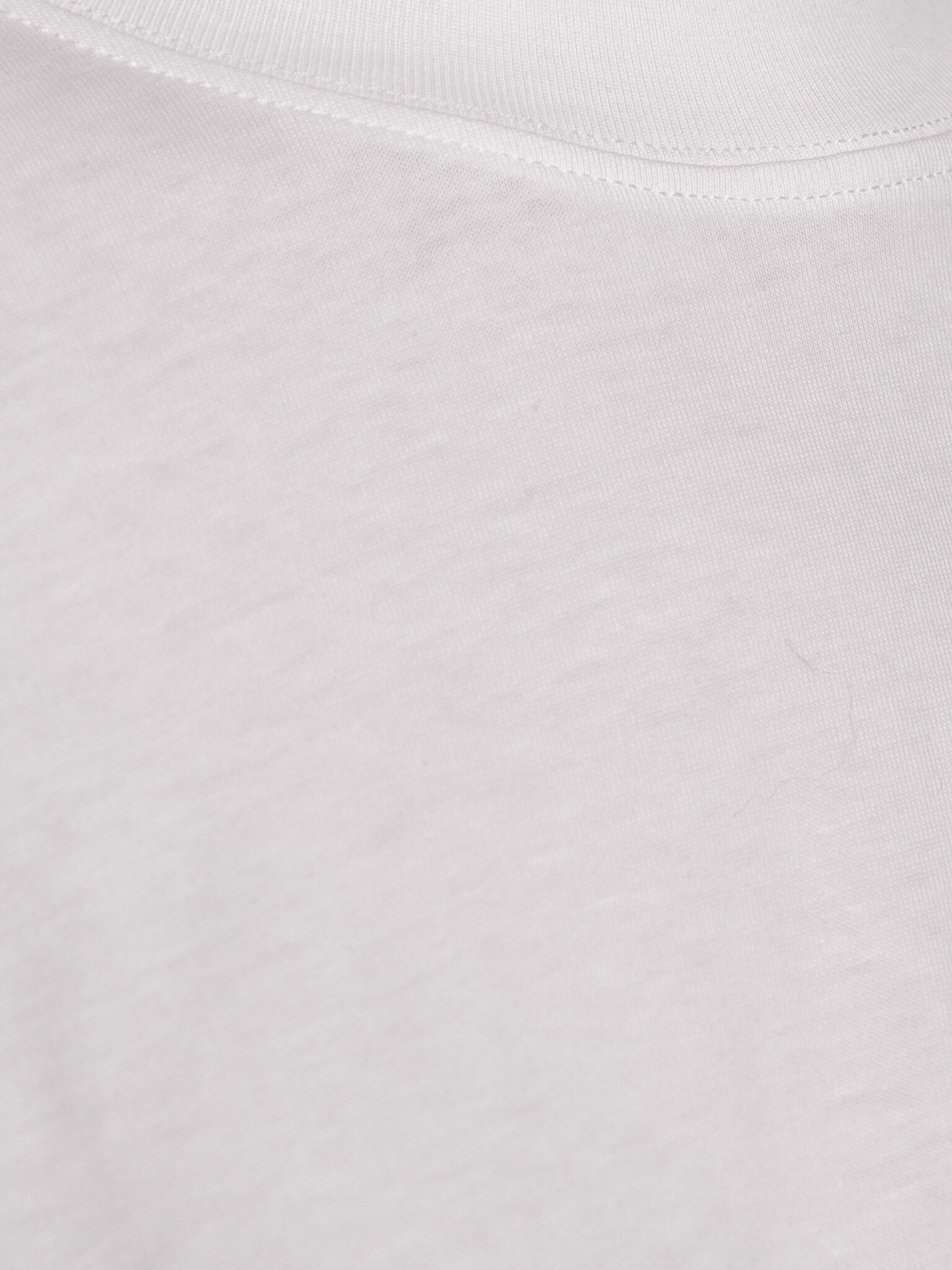 Les Soeurs Longsleeve T-Shirt Cameron 6. The longsleeve Cameron T-Shirt makes the transition from summer to fall a lot ea...