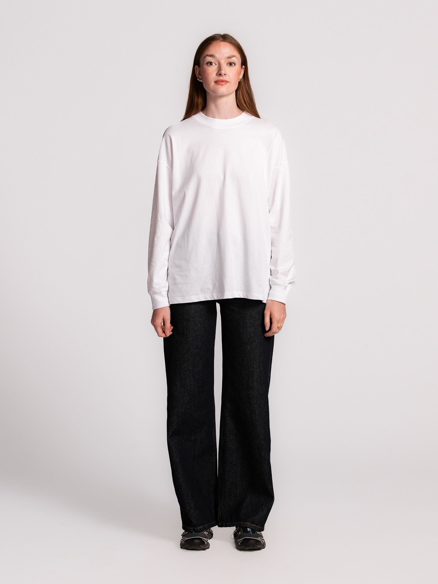 Les Soeurs Longsleeve T-Shirt Cameron 3. The longsleeve Cameron T-Shirt makes the transition from summer to fall a lot ea...