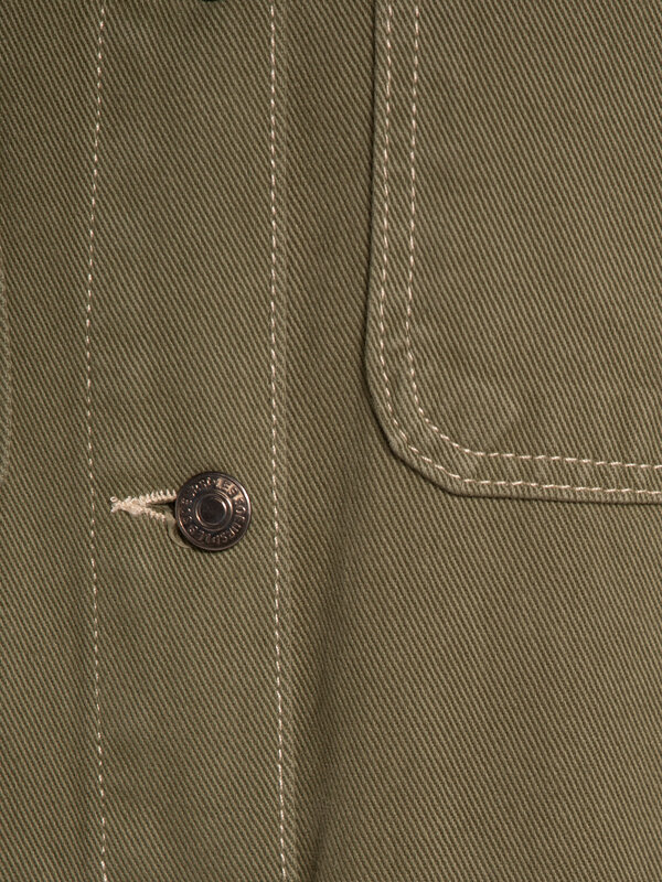 Les Soeurs Jumpsuit contrast stitch Mono 6. Deze khaki jumpsuit met contrasterende stiksels geeft je look een instant coo...