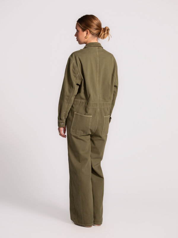 Les Soeurs Contrast stitch jumpsuit Mono 5. This khaki jumpsuit with contrast stitching adds an instant cool touch to you...