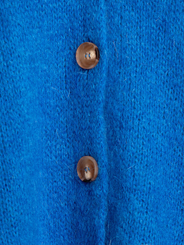 Le Marais Mouwloos gebreid vest Live 6. Ontdek de perfecte balans tussen elegantie en comfort. Deze mouwloze vest met opv...