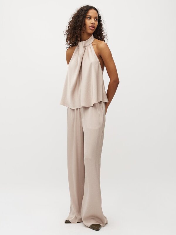 MBYM Pantalon large Asaka 3. Shine on. Ce pantalon large avec détails en strass, taille élastique douce et jambes fluides...