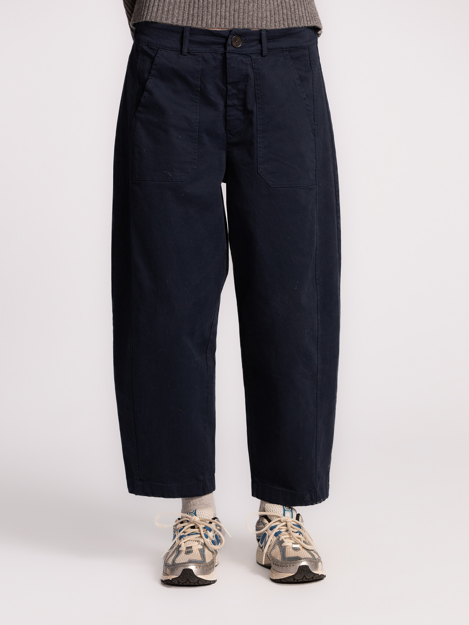 Le Marais Balloon fit trousers Renee 1. Cool & cropped. This balloon-fit cropped pant adds a relaxed, cool touch to any o...