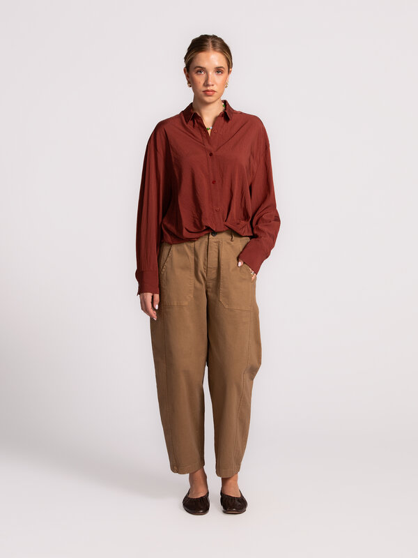Le Marais Pantalon coupe ballon Renee 3. Casual & cropped. Ce pantalon balloon-fit et court apporte une touche décontract...