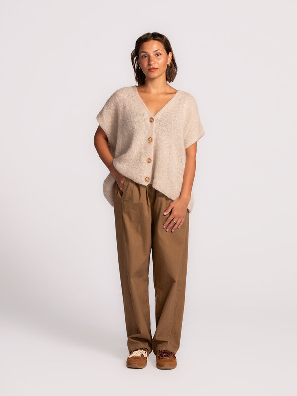 Le Marais Broek Claire 3. Comfort staat voorop met deze losse pantalon. Het zachte katoen en de relaxte pasvorm voelen aa...
