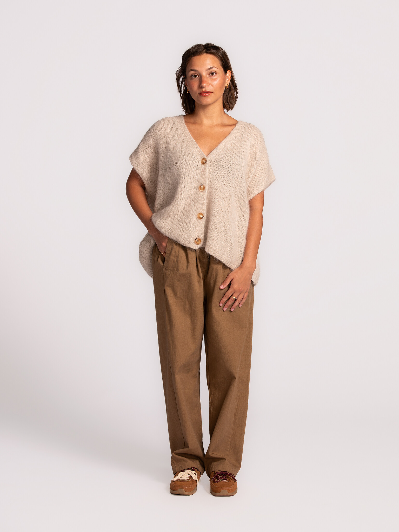 Le Marais Trousers Claire 3. Comfort comes first in these relaxed trousers. The soft cotton and loose fit feel gentle on ...