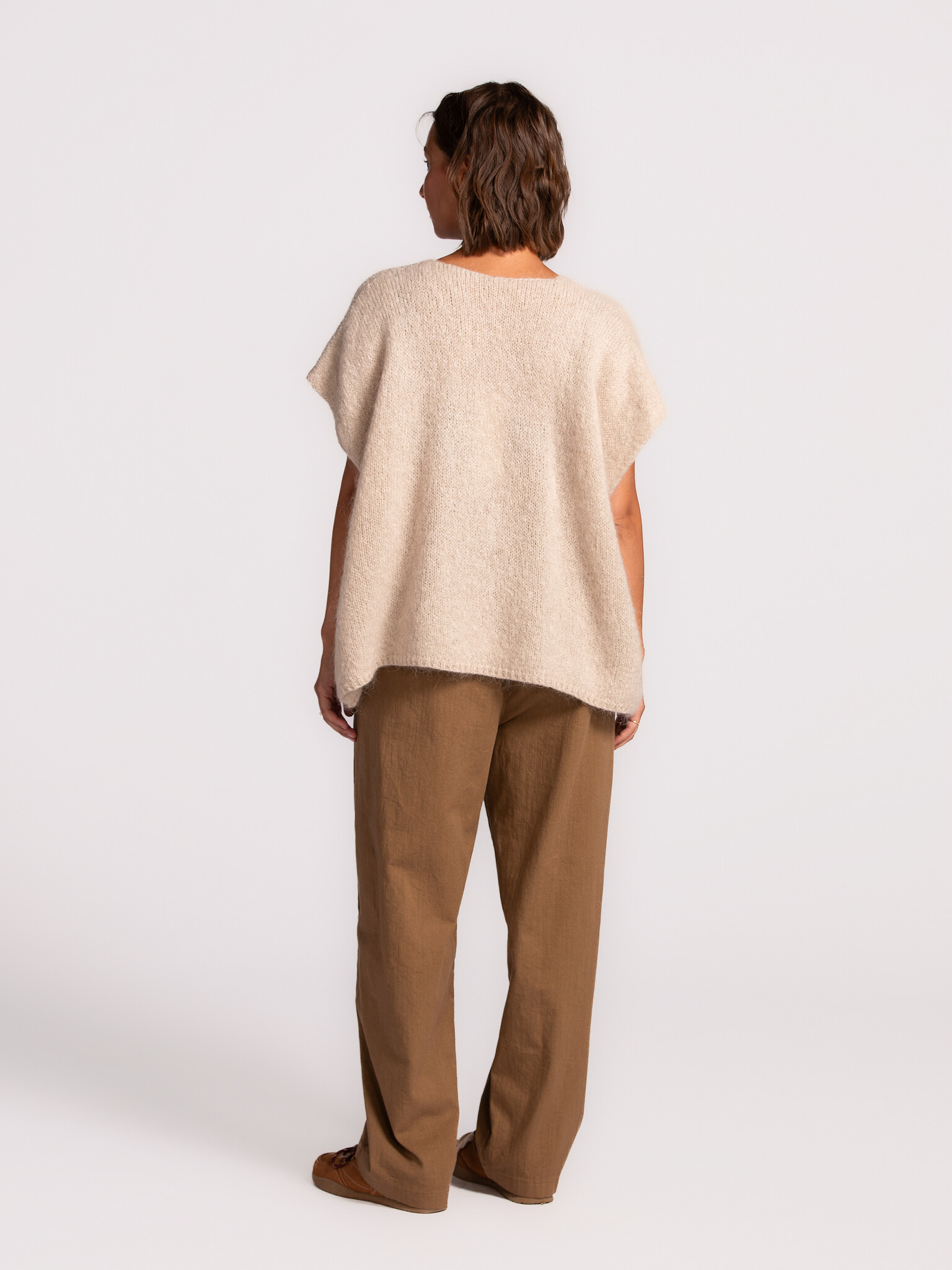 Le Marais Trousers Claire 5. Comfort comes first in these relaxed trousers. The soft cotton and loose fit feel gentle on ...