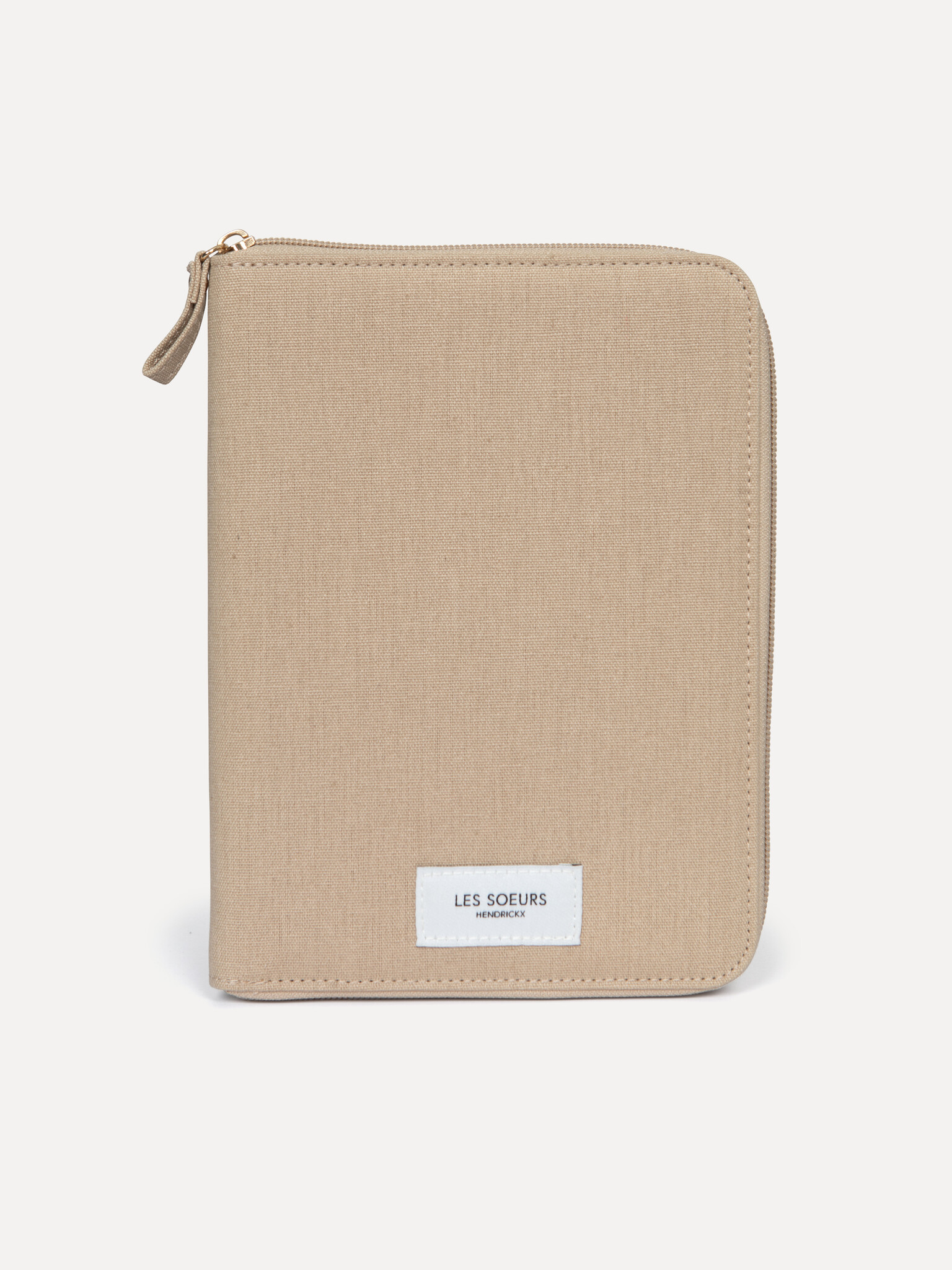 Les Soeurs Pochette à bijoux en lin Mae 1. Les tons neutres sont toujours tendance. Cette pochette en lin beige est l’écr...