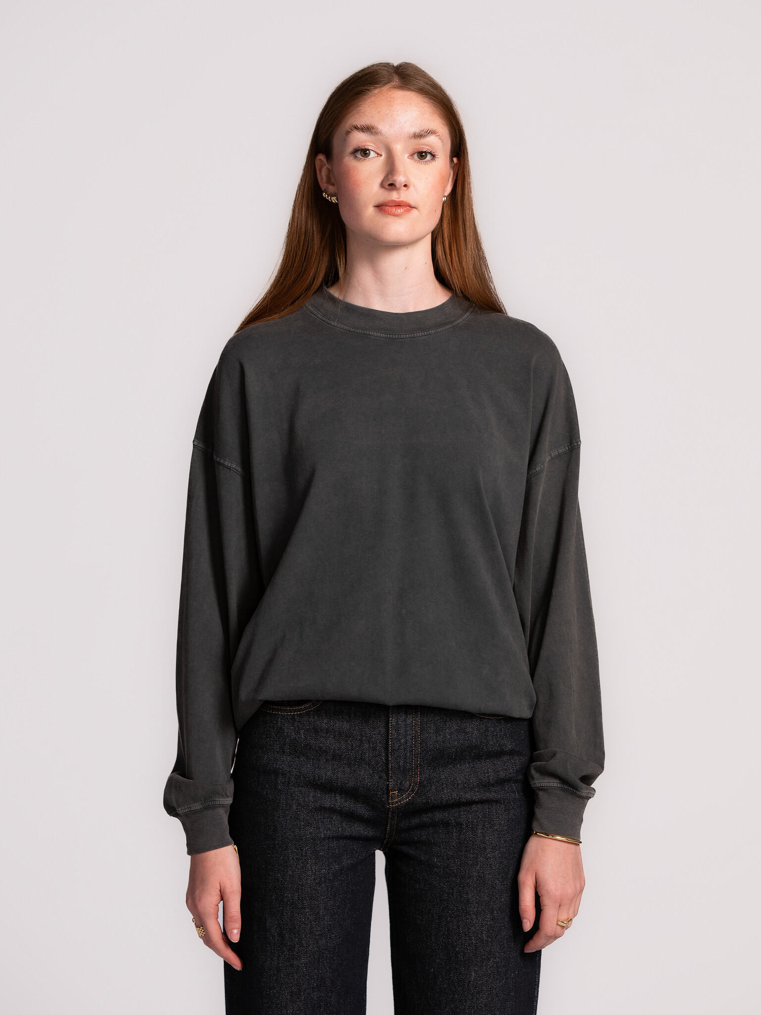 Les Soeurs Longsleeve T-shirt Cameron 1. Our longsleeve T-Shirt Cameron is the ultimate go-to during fickle weather. Desi...