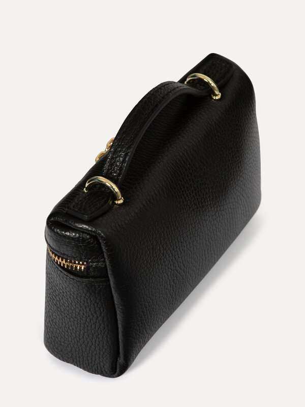 Le Marais Sac bandoulière Issy 5. Compact mais chic. Ce mini sac bandoulière offre juste assez de place pour vos essentie...
