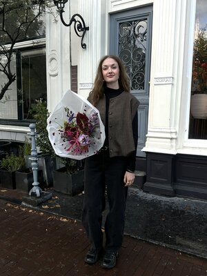 Vest Sonny. Layer up in style. Dit zachte vest met chevronpatroon vormt een nonchalante, maar vrouwelijke tussenlaag. De ...