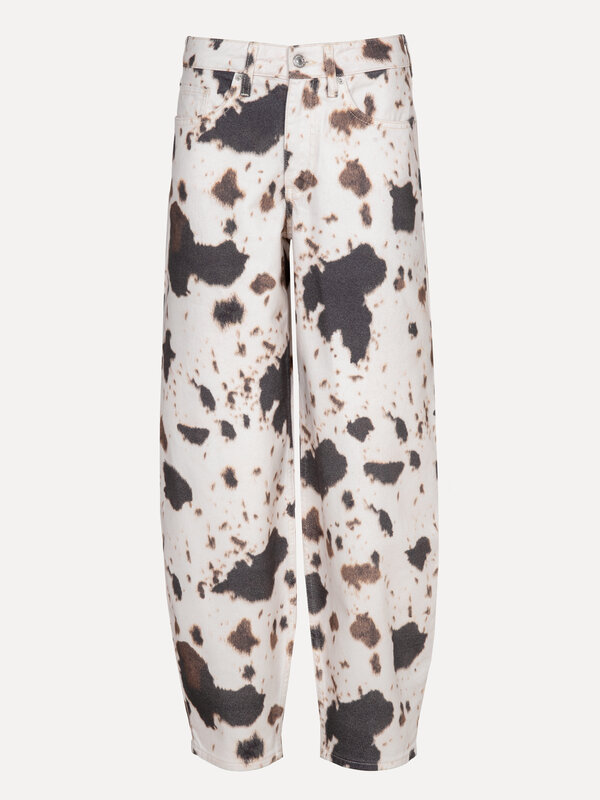 Les Soeurs Cow print jeans Chuck 2. Spotted in style. The cow print is back, straight from the runway to your wardrobe. T...