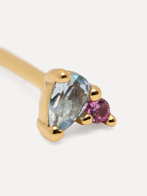 Les Soeurs Earring Jolie Mix blue pink strass 4. This delicate earring stands out with its subtle colors. A classic desig...
