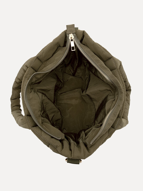 Les Soeurs Gewatteerde handtas Bobbie 4. Light & stylish. Deze gewatteerde handtas voelt licht aan, oogt stijlvol en bied...