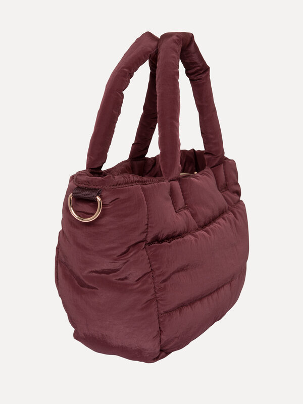 Les Soeurs Quilted handbag Bobbie 4. Weightless comfort, effortless style. This quilted handbag is soft, lightweight, and...