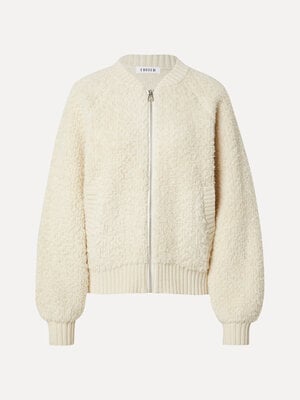 Gilet Sindy. It's so fluffy ! Ce cardigan doux allie parfaitement confort et style. Le tissu teddy et la coupe relax en f...