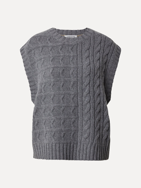Edited Gilet sans manches Hadley 1. Ce gilet sans manches en maille torsadée se distingue par son devant gris classique e...